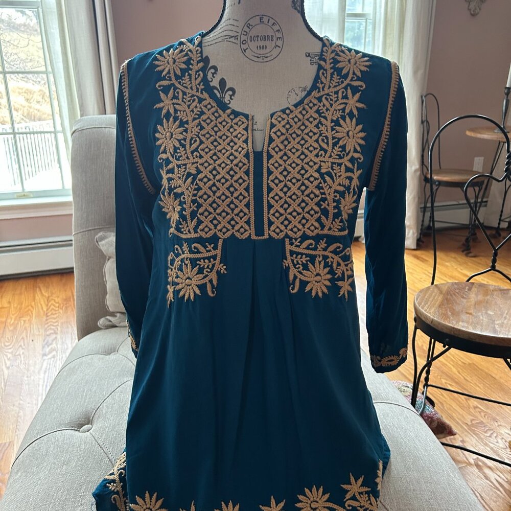 Embroidery blouse - Picture 3 of 8